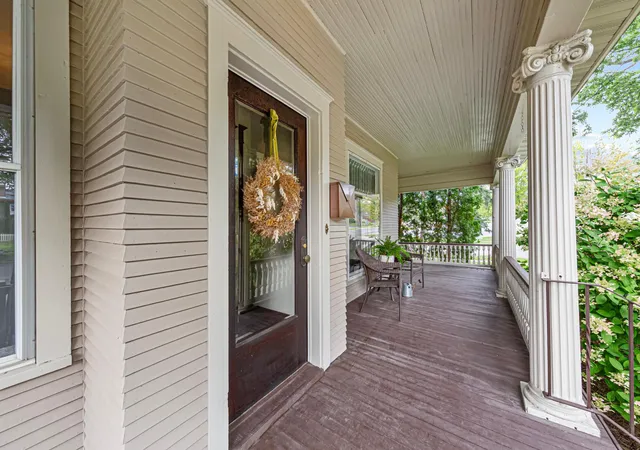 Photo 4 of Single family home for sale at 404 3rd Street NW, Faribault, MN 55021 | MLS# 6790432 | Listing updated on 2026-10-29