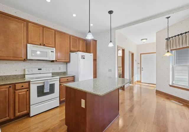 Photo 3 of Single family home for sale at 12352 Lakeview Dr N, Maple Grove, MN 55369 | MLS# 6792732 | Listing updated on 2026-09-10
