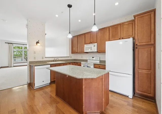 Photo 4 of Single family home for sale at 12352 Lakeview Dr N, Maple Grove, MN 55369 | MLS# 6792732 | Listing updated on 2026-09-10