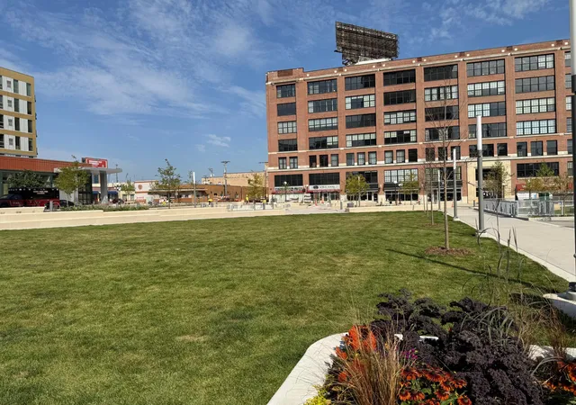 Listing Photo 1 - Condo for sale in building located at 500 Robert St N, St. Paul, MN 55101 - Unit #613