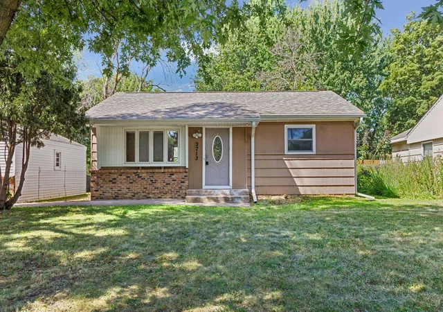 Photo 2 of Sale Pending at 3713 Van Dyke St, Saint Paul, MN 55110 | MLS# 6804407 | Listing updated on 2026-10-06