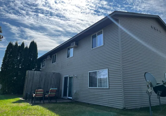 Listing Photo 5 - Condo for sale in building located at 2419 Fryklund Dr, Menomonie, WI 54751