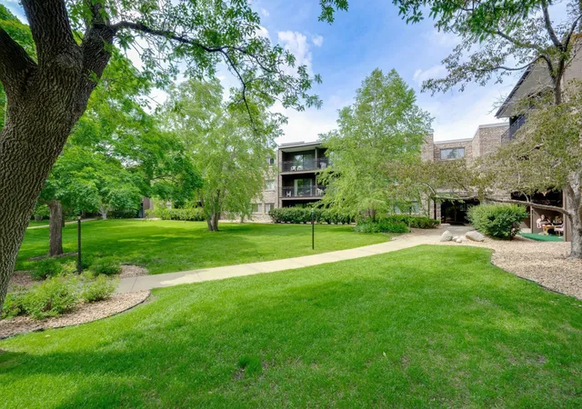 Photo 3 of Sale Pending at 4100 Parklawn Ave #201, Minneapolis, MN 55435 | MLS# 6808728 | Listing updated on 2026-09-10