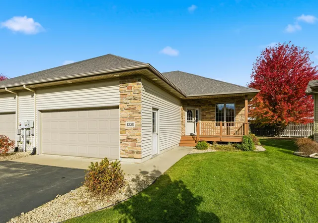 Photo 3 of Sale Pending at 1330 N 10th Street, Lake City, MN 55041 | MLS# 6810366 | Listing updated on 2026-09-11