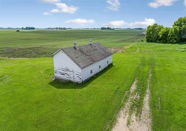 Photo 4 of Sale Pending at 29022 431st Avenue, Arlington, MN 55307 | MLS# 6817067 | Listing updated on 2026-09-15