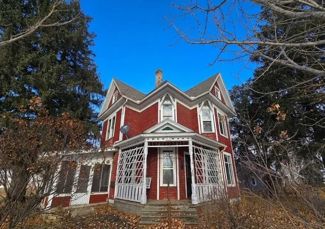 Single family home for sale at 315 W Newburg Ave, Mabel, MN 55954 | MLS# 6824368