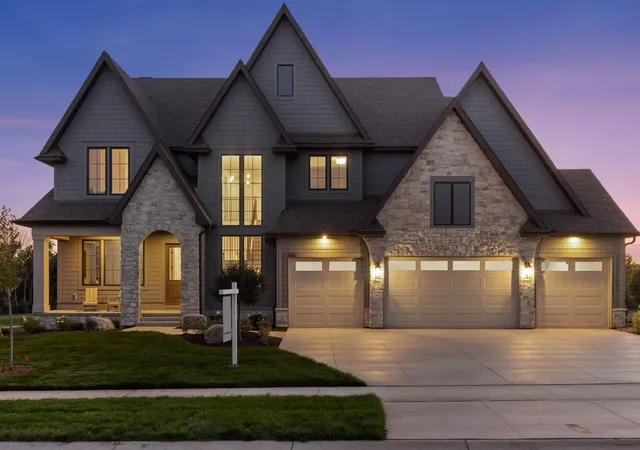 Photo 1 of Mansion for sale at 4425 Brindle Dr, Hamel, MN 55340 | MLS# 7001173 | Listing updated on 2026-09-10