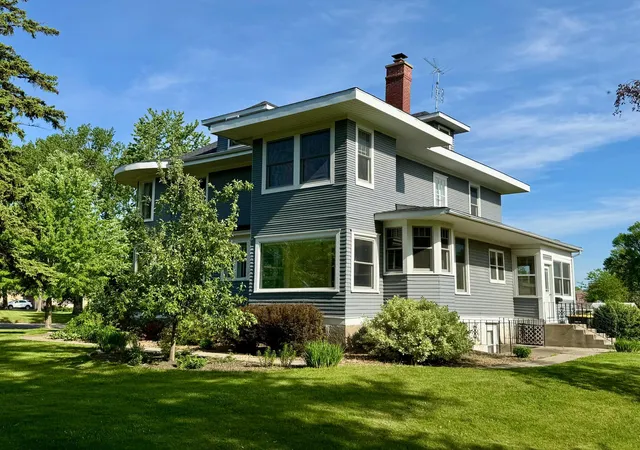 Photo 3 of Single family home for sale at 311 9th Street S, Olivia, MN 56277 | MLS# 7005322 | Listing updated on 2026-09-10