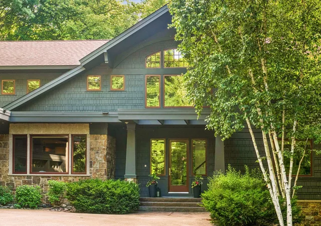Photo 3 of Mansion for sale at 20895 Spencer Ln, Excelsior, MN 55331 | MLS# 7009508 | Listing updated on 2026-09-15