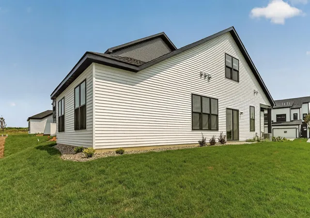 Photo 3 of Single family home for sale at 2711 Bentgrass Rd Nw, Rochester, MN 55901 | MLS# 7009787 | Listing updated on 2026-09-11