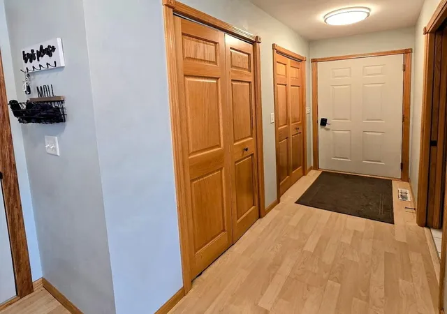 Photo 3 of Single family home for sale at 807 8th Street Sw, Pipestone, MN 56164 | MLS# 7011751 | Listing updated on 2026-09-11