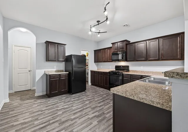 Photo 2 of Sale Pending at 19040 Sanford Ave, Big Lake, MN 55309 | MLS# 7016729 | Listing updated on 2026-09-15