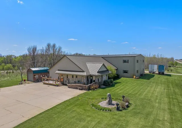 Photo 4 of Single family home for sale at 18187 State Hwy 19, Vesta, MN 56292 | MLS# 7022289 | Listing updated on 2026-09-14