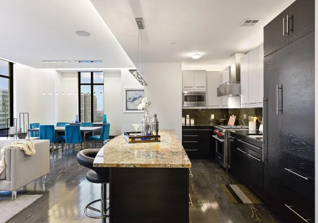 Photo 3 of Condo for sale at 201 S 11th Street #1530, Minneapolis, MN 55403 | MLS# 7025935 | Listing updated on 2026-09-10