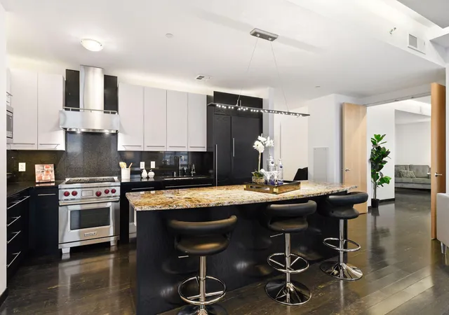 Photo 4 of Condo for sale at 201 S 11th Street #1530, Minneapolis, MN 55403 | MLS# 7025935 | Listing updated on 2026-09-10