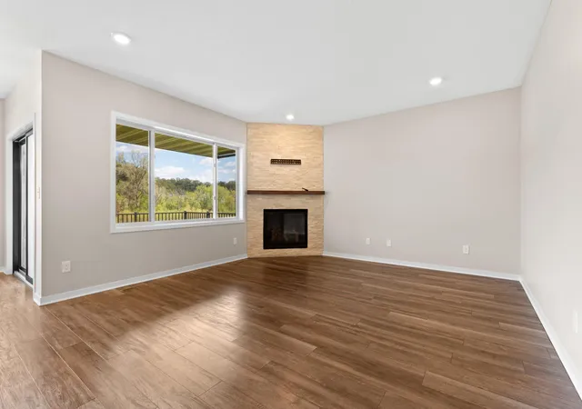 Photo 3 of Single family home for sale at 1639 Hadley Crk Dr NE, Rochester, MN 55906 | MLS# 7030633 | Listing updated on 2026-09-15