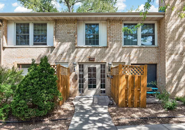 Photo 2 of Condo for sale at 4624 Cedar Lake Rd S #3, Minneapolis, MN 55416 | MLS# 7031892 | Listing updated on 2026-09-11
