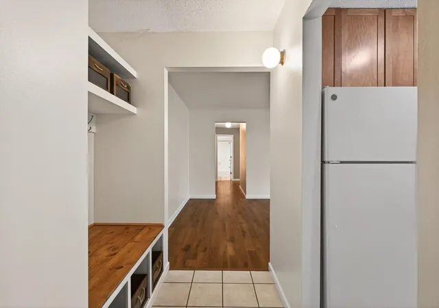 Photo 3 of Condo for sale at 4624 Cedar Lake Rd S #3, Minneapolis, MN 55416 | MLS# 7031892 | Listing updated on 2026-09-11