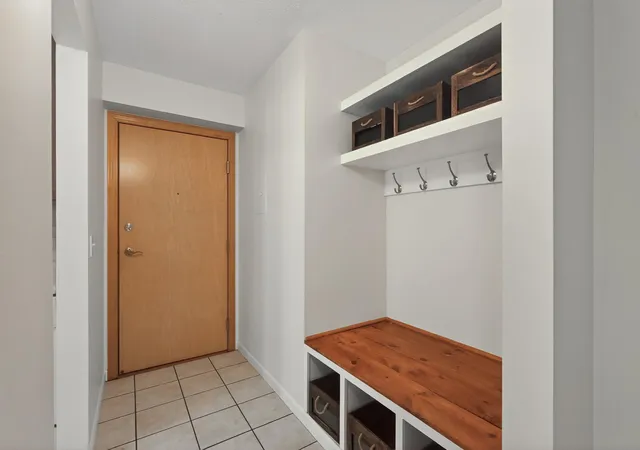 Photo 4 of Condo for sale at 4624 Cedar Lake Rd S #3, Minneapolis, MN 55416 | MLS# 7031892 | Listing updated on 2026-09-11