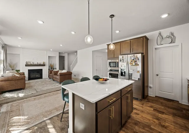 Photo 3 of Single family home for sale at 1901 Aztec Ave, Shakopee, MN 55379 | MLS# 7032481 | Listing updated on 2026-09-15