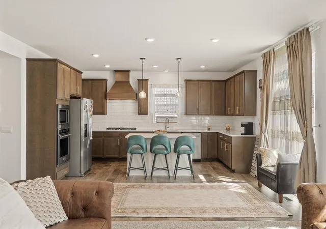 Photo 4 of Single family home for sale at 1901 Aztec Ave, Shakopee, MN 55379 | MLS# 7032481 | Listing updated on 2026-09-15