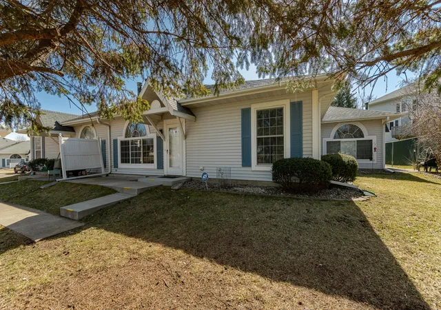 Photo 1 of Single family home for sale at 1937 Cabernet Ln Nw, Rochester, MN 55901 | MLS# 7033128 | Listing updated on 2026-09-14