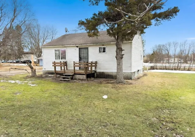 Photo 1 of Sale Pending at 516 W Minnesota Ave, Mahnomen, MN 56557 | MLS# 7034668 | Listing updated on 2026-09-14