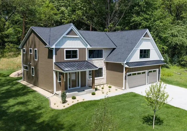 Photo 1 of Single family home for sale at 5034 Sparrow Rd, Minnetonka, MN 55345 | MLS# 7036227 | Listing updated on 2026-10-17