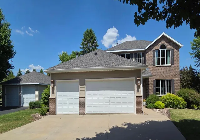 Photo 2 of Single family home for sale at 3680 Arlington Ln Se, Rochester, MN 55904 | MLS# 7036489 | Listing updated on 2026-09-10
