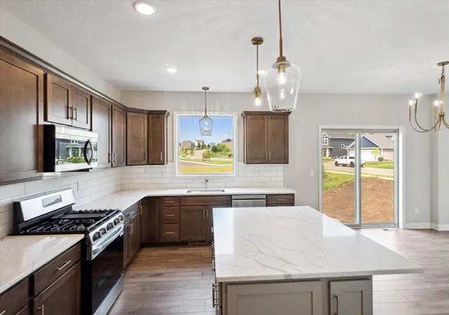Photo 3 of Single family home for sale at 8082 180th Street W, Lakeville, MN 55044 | MLS# 7037113 | Listing updated on 2026-09-11