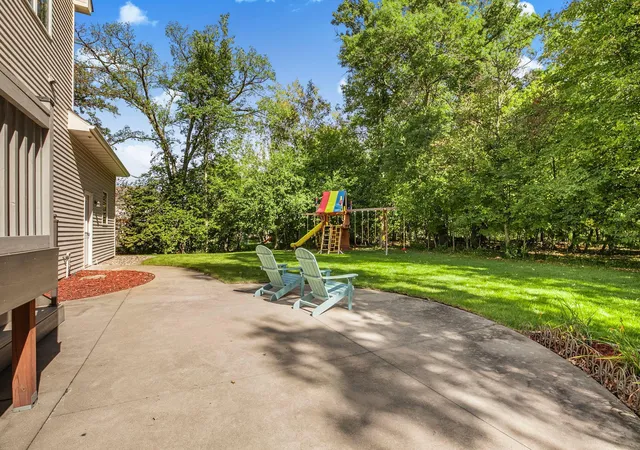 Photo 3 of Single family home for sale at 1612 Blackberry Cir, Sartell, MN 56377 | MLS# 7037438 | Listing updated on 2026-09-15