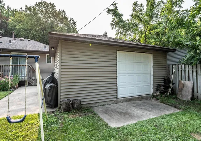 Photo 3 of Single family home for sale at 1949 Barry Dr, Newport, MN 55055 | MLS# 7038907 | Listing updated on 2026-09-24