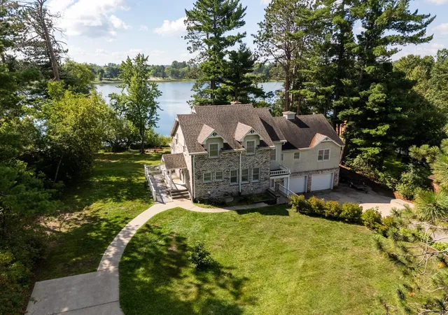 Photo 3 of Single family home for sale at 120 Ne 14th Street, Grand Rapids, MN 55744 | MLS# 7039014 | Listing updated on 2026-09-08