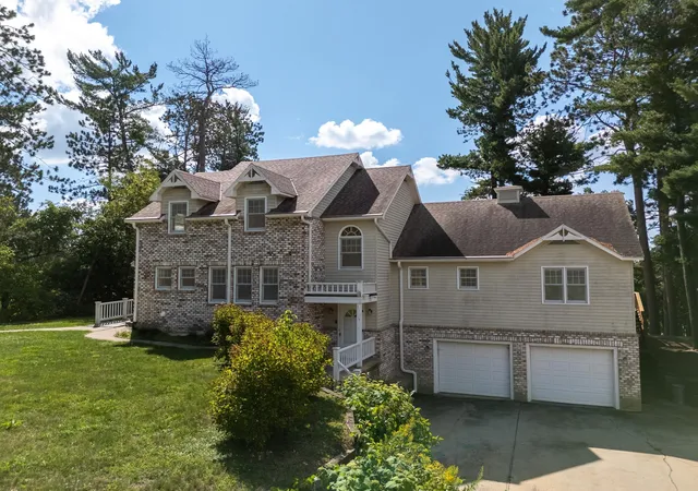 Photo 3 of Single family home for sale at 120 NE 14th Street, Grand Rapids, MN 55744 | MLS# 7039014 | Listing updated on 2026-09-08