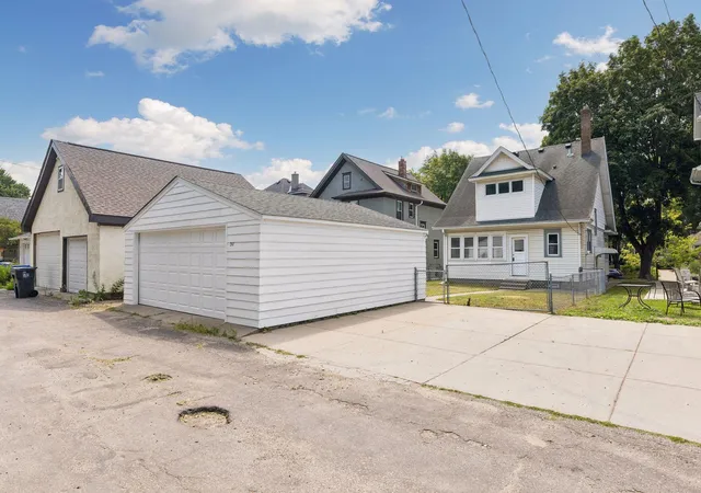 Photo 3 of Sale Pending at 2147 Dayton Ave, Saint Paul, MN 55104 | MLS# 7039430 | Listing updated on 2026-09-21
