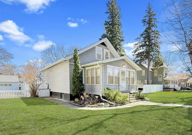 Photo 1 of Sale Pending at 206 N 9th Street, Montevideo, MN 56265 | MLS# 7040267 | Listing updated on 2026-09-12