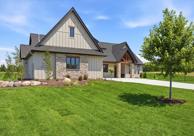 Photo 3 of Single family home for sale at 7982 Eldorado Rd, Prior Lake, MN 55372 | MLS# 7041151 | Listing updated on 2026-09-13