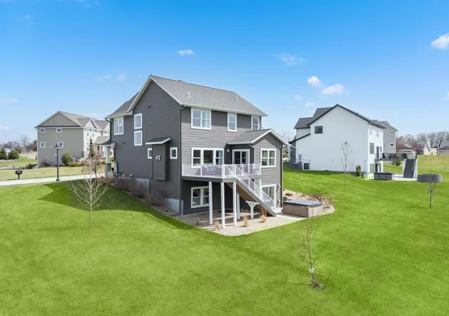 Photo 3 of Single family home for sale at 927 Southwell Enclave Ne, Byron, MN 55920 | MLS# 7042549 | Listing updated on 2026-09-17