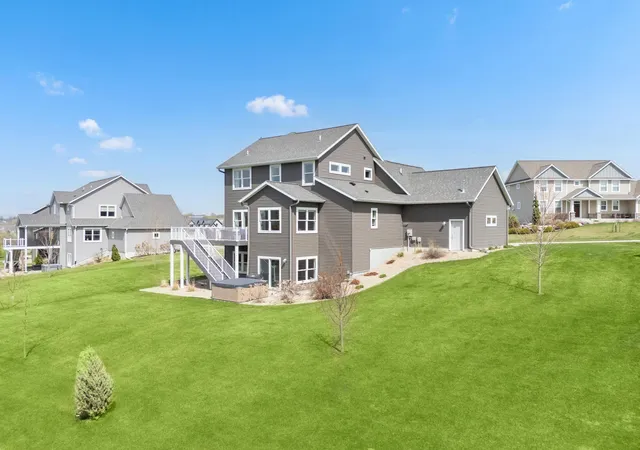 Photo 4 of Single family home for sale at 927 Southwell Enclave NE, Byron, MN 55920 | MLS# 7042549 | Listing updated on 2026-09-17