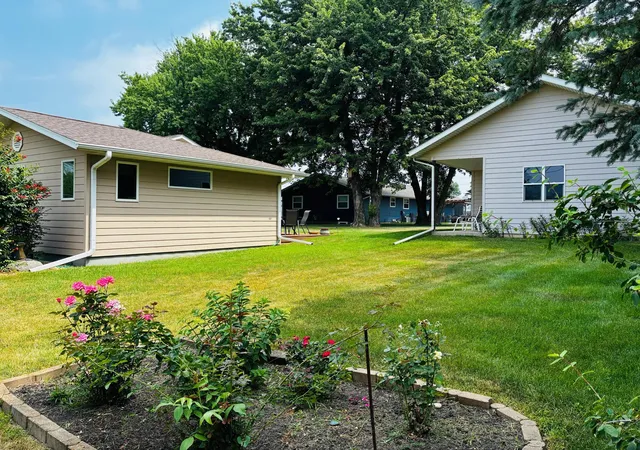 Photo 4 of Single family home for sale at 407 Park St, Fulda, MN 56131 | MLS# 7044023 | Listing updated on 2026-09-08