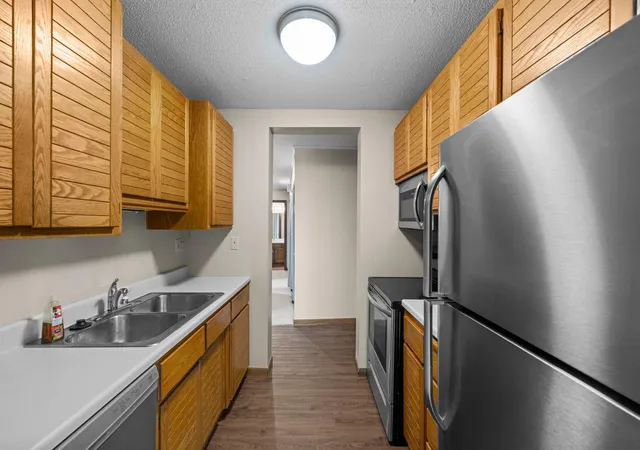 Photo 2 of Condo for sale at 1181 Edgcumbe Rd #1712, Saint Paul, MN 55105 | MLS# 7044694 | Listing updated on 2026-09-15