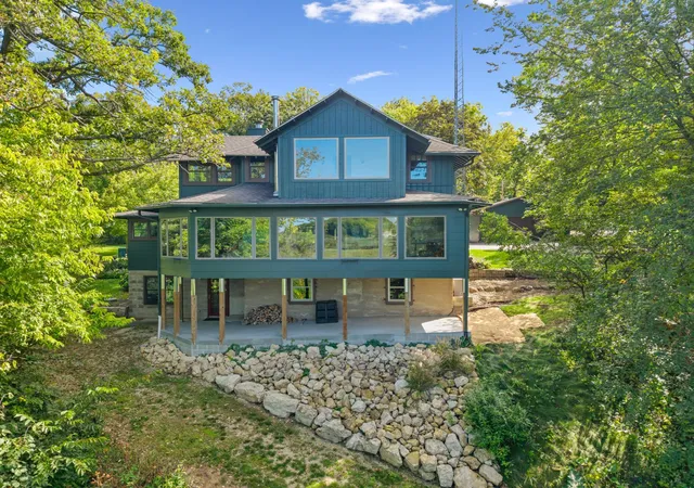 Photo 2 of Single family home for sale at 15 2nd Avenue Sw, Oronoco, MN 55960 | MLS# 7045488 | Listing updated on 2026-09-10
