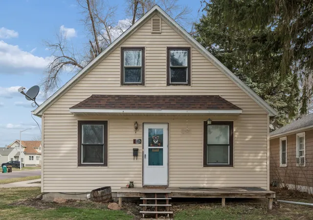 Photo 1 of Sale Pending at 205 E 11th Street, Fairmont, MN 56031 | MLS# 7045850 | Listing updated on 2026-09-21