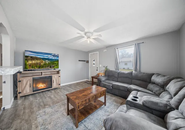 Photo 2 of Sale Pending at 205 E 11th Street, Fairmont, MN 56031 | MLS# 7045850 | Listing updated on 2026-09-21