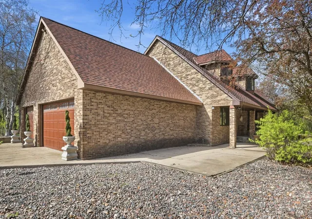Photo 3 of Single family home for sale at 16400 County Rd 81, Maple Grove, MN 55369 | MLS# 7046963 | Listing updated on 2026-09-10