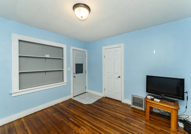 Photo 3 of Single family home for sale at 1248 7th Avenue Se, Rochester, MN 55904 | MLS# 7047064 | Listing updated on 2026-09-15