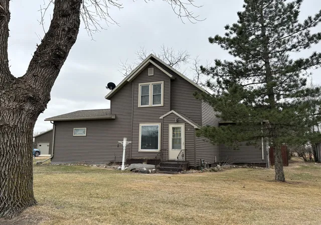Photo 1 of Single family home for sale at 237 S Paul St, Appleton, MN 56208 | MLS# 7047806 | Listing updated on 2026-09-15