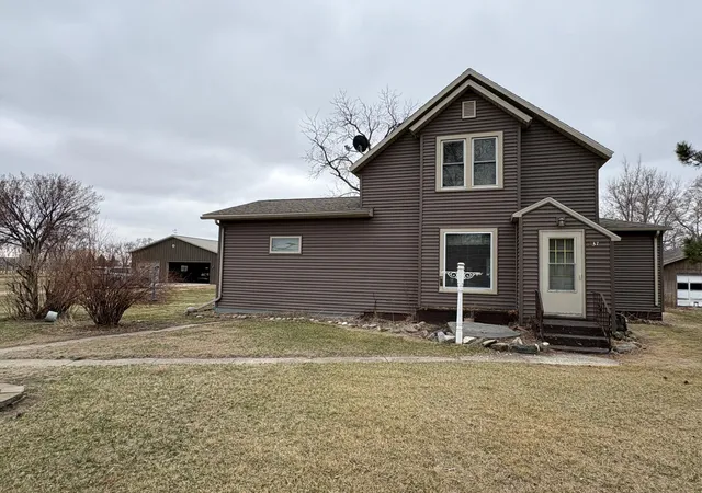 Photo 3 of Single family home for sale at 237 S Paul St, Appleton, MN 56208 | MLS# 7047806 | Listing updated on 2026-09-15