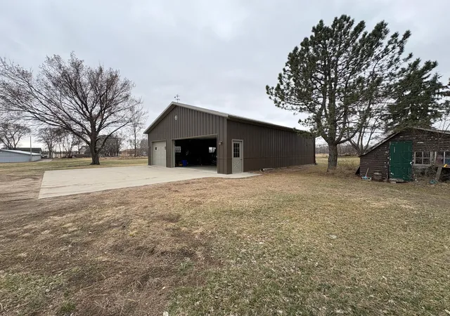 Photo 4 of Single family home for sale at 237 S Paul St, Appleton, MN 56208 | MLS# 7047806 | Listing updated on 2026-09-15
