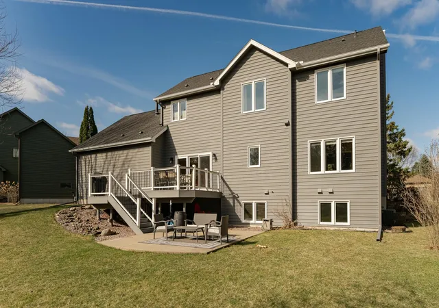 Photo 2 of Single family home for sale at 2112 Alice Ln Sw, Rochester, MN 55902 | MLS# 7048943 | Listing updated on 2026-09-14